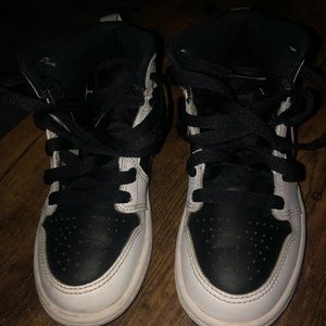 Jordan 1 Mid Little Kids